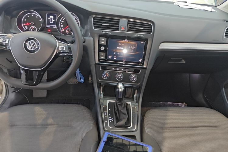 Volkswagen Golf 2019 #13 Volkswagen Golf 2019 car image #13