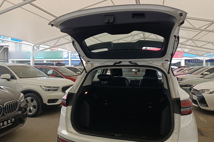 GEELY Coolray 2025 car image #19