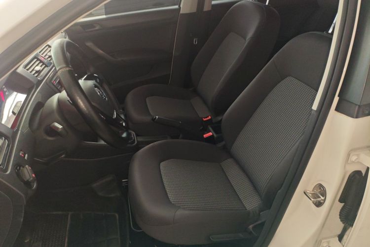 Volkswagen Santana 2017 car image #15