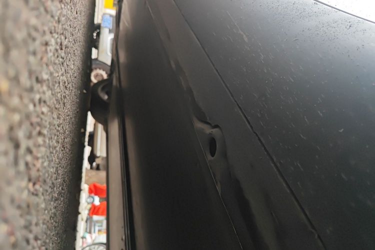 Tesla Model Y 2023 car image #19