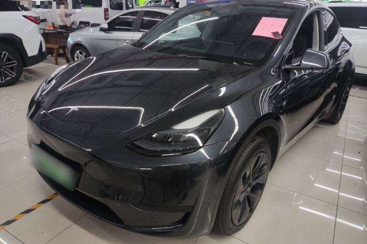 Tesla Model Y 2024 #2 Tesla Model Y 2024 car image #2