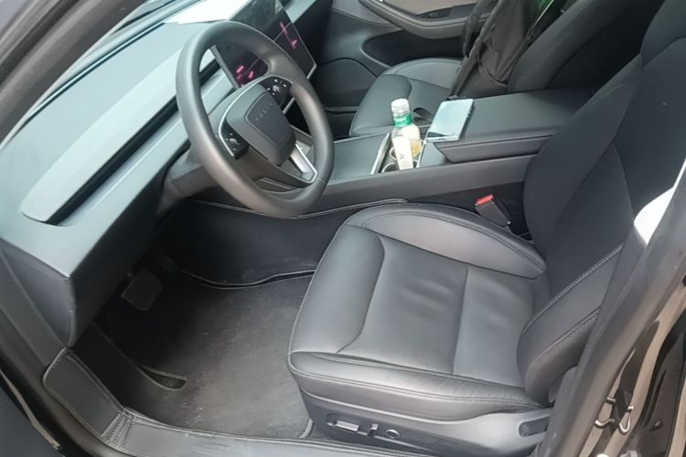 Tesla Model 3 2023 car image #15