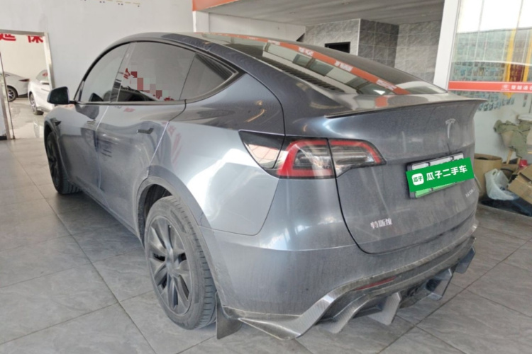 Tesla Model Y 2023 #5 Tesla Model Y 2023 car image #5