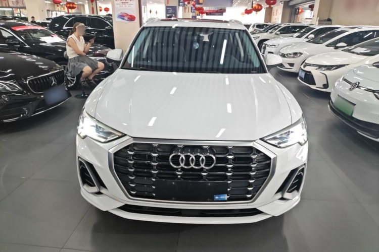 Audi Q3 2020 immagine di auto #3