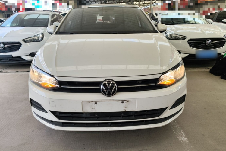 Volkswagen Polo 2021 car image #3