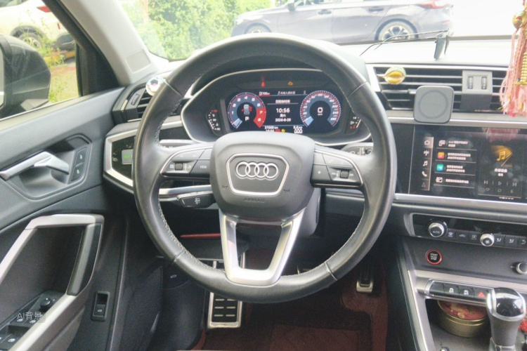 Audi Q3 2023 #12 Audi Q3 2023 car image #12