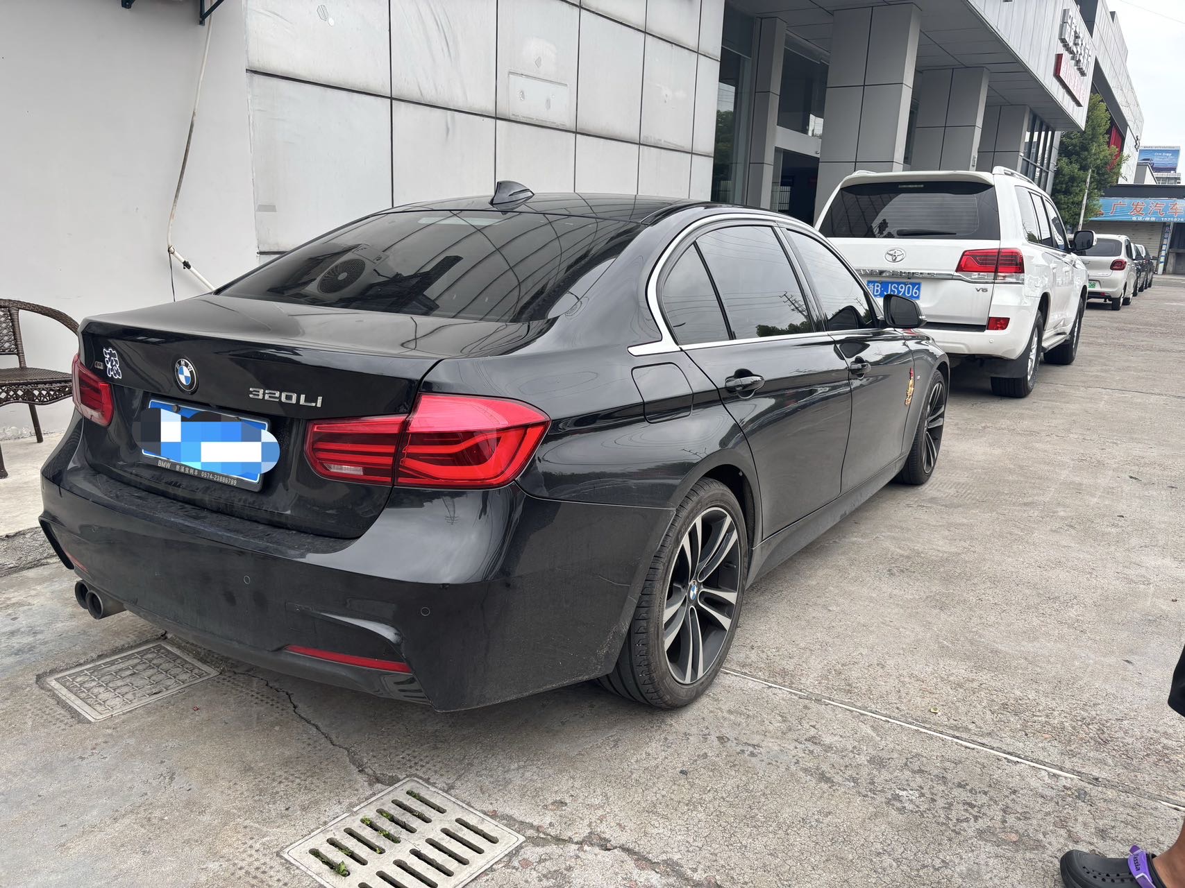 BMW 3 Series 2018 #4 BMW 3 Series 2018 car image #4