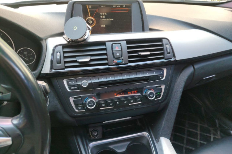 BMW 3 Series 2015 #17 BMW 3 Series 2015 car image #17