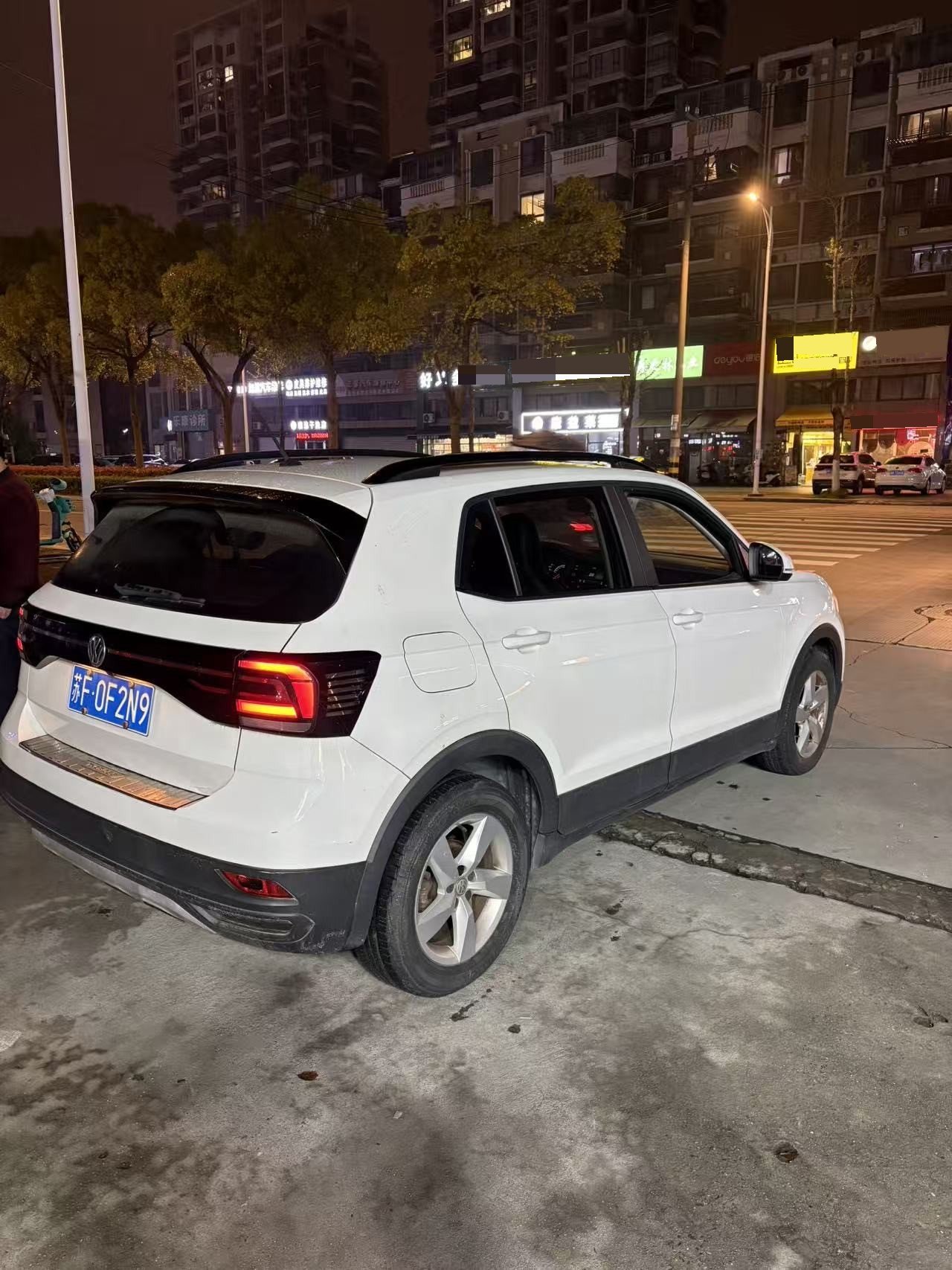 Volkswagen T-Cross 2020 car image #5