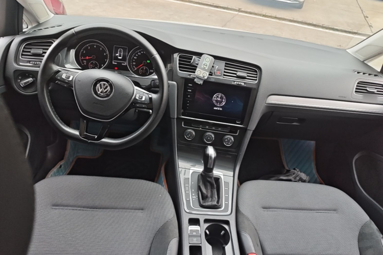 Volkswagen Golf 2018 #10 Volkswagen Golf 2018 car image #10