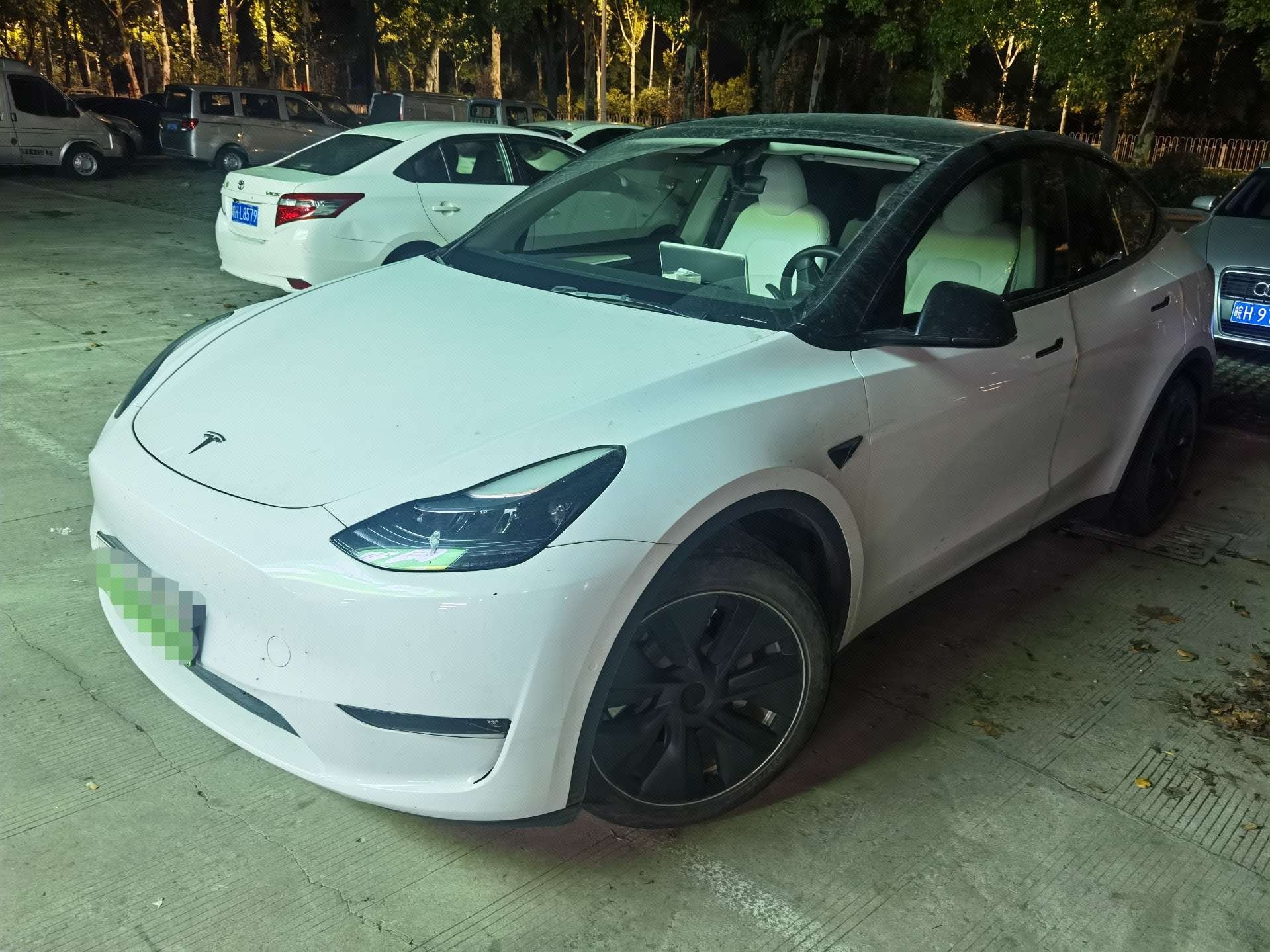 Tesla Model Y 2023 imagen de coche 