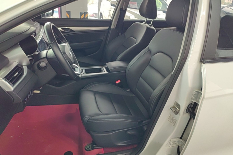 GEELY Emgrand 2020 #15 GEELY Emgrand 2020 صورة سيارة #15