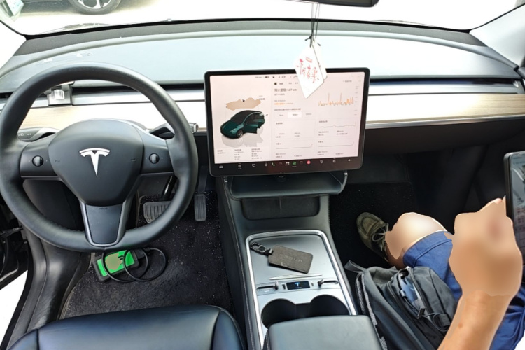 Tesla Model Y 2023 #10 Tesla Model Y 2023 immagine di auto #10