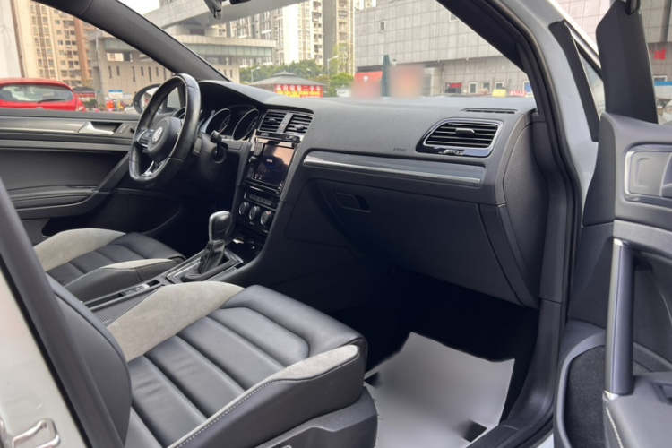 Volkswagen Golf 2019 #12 Volkswagen Golf 2019 car image #12