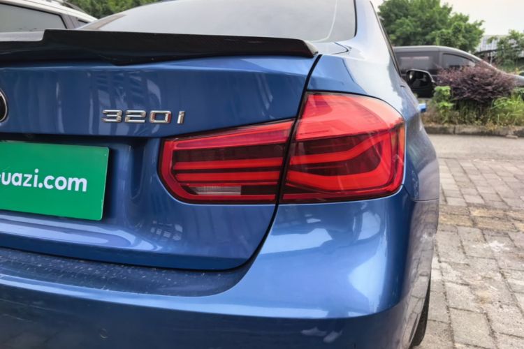 BMW 3 Series 2017 #8 BMW 3 Series 2017 car image #8