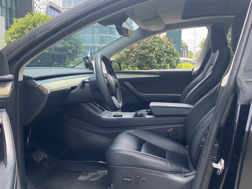 Tesla Model Y 2022 #16 Tesla Model Y 2022 car image #16