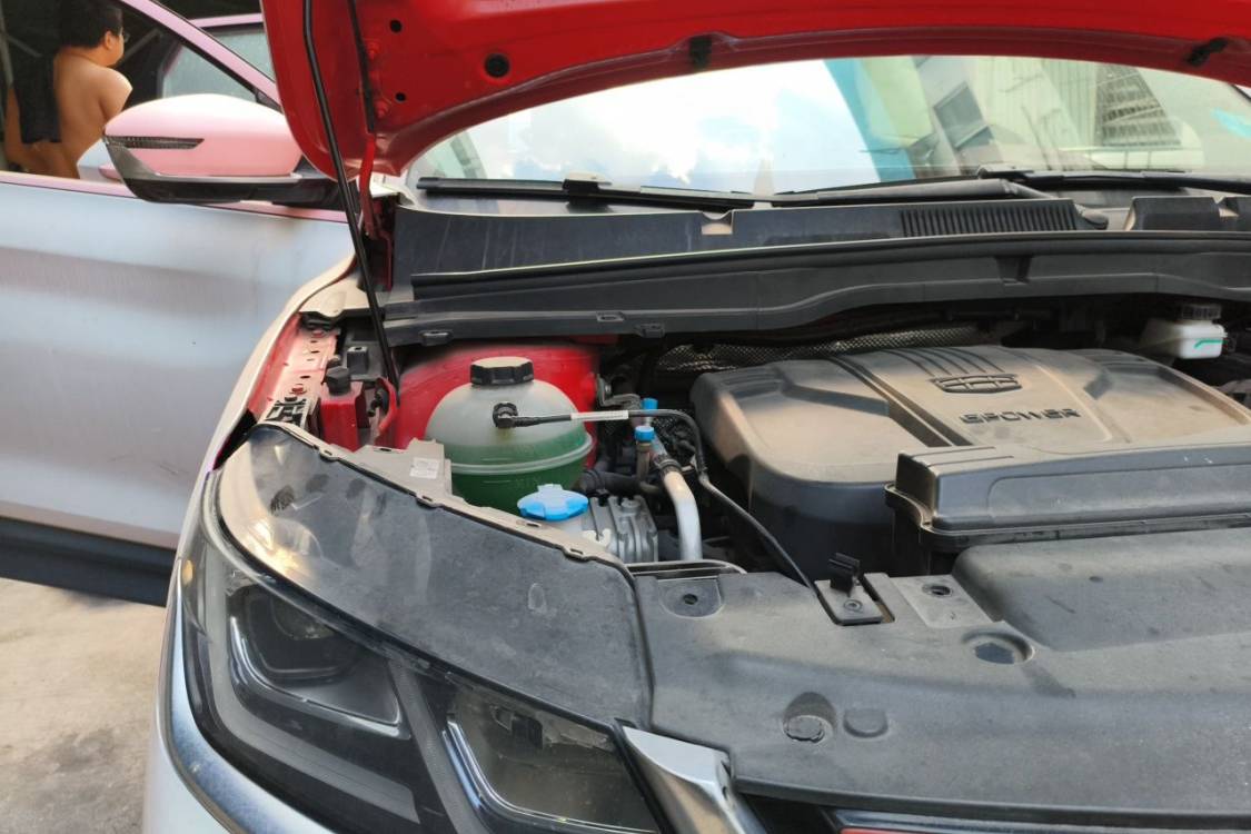 GEELY Coolray 2019 car image #11