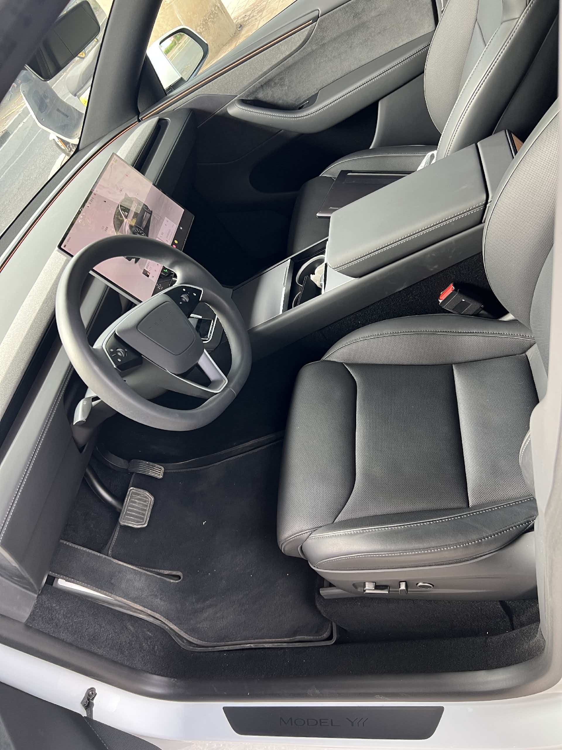 Tesla Model Y L 2025 #5 Tesla Model Y L 2025 immagine di auto #5