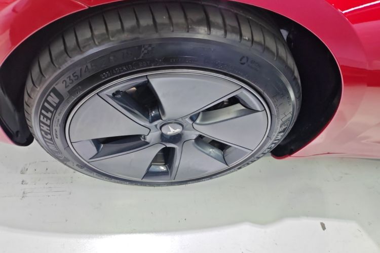 Tesla Model 3 2022 car image #9