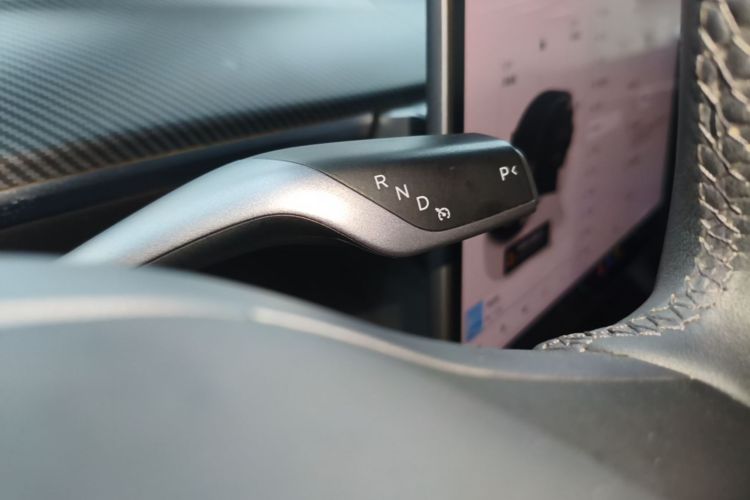 Tesla Model Y 2023 #14 Tesla Model Y 2023 car image #14