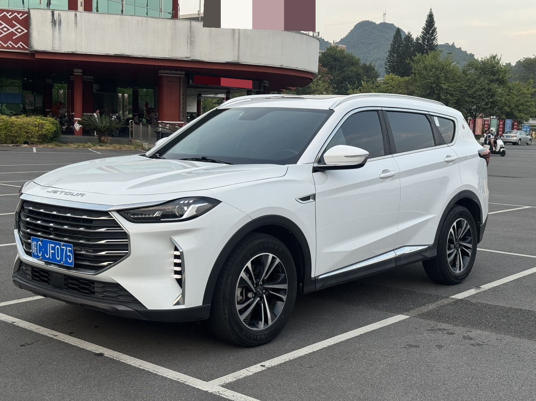 Jetour X70 PLUS 2023 immagine di auto 