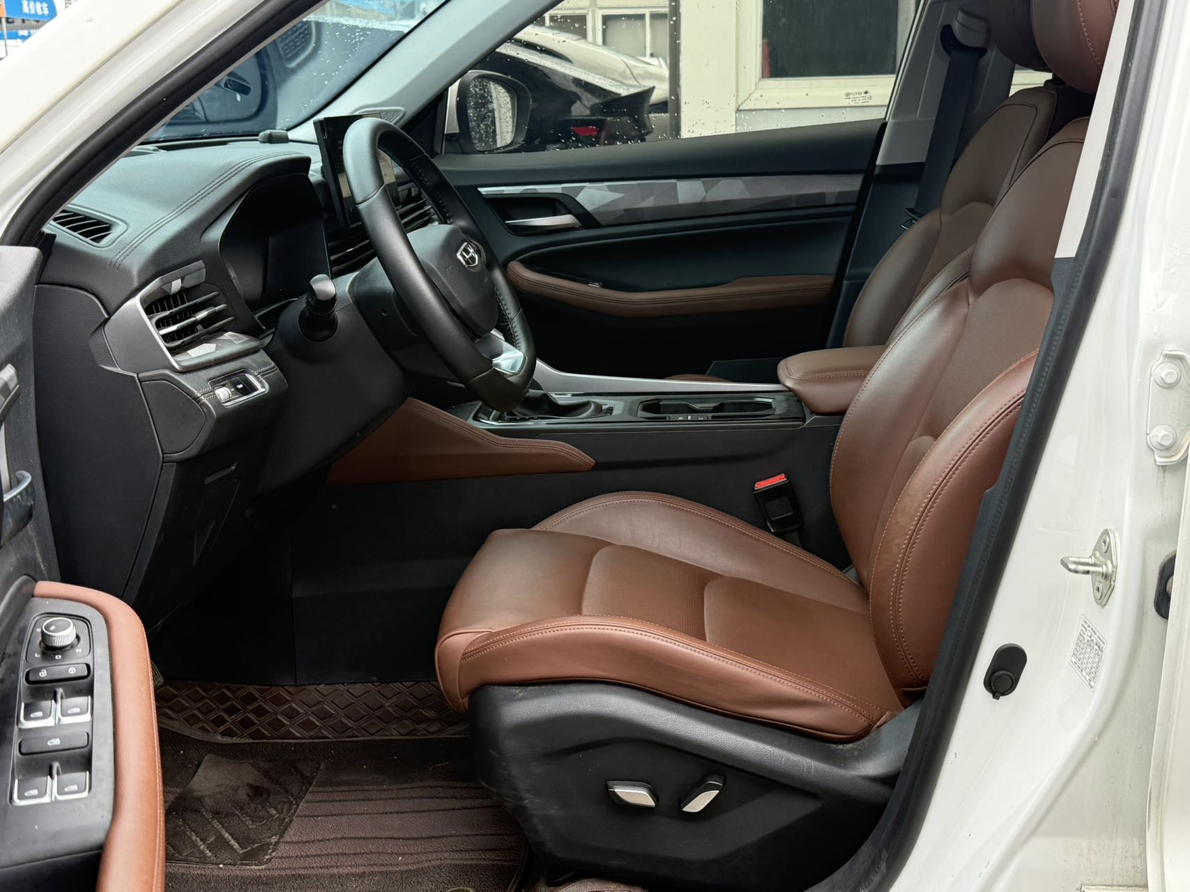 GEELY Vision X6 2024 car image #7