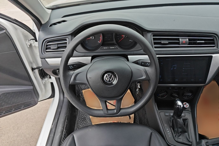 Volkswagen Lavida 2020 car image #11