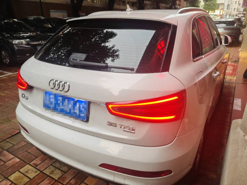 Audi Q3 (Imported) 2013 car image #4