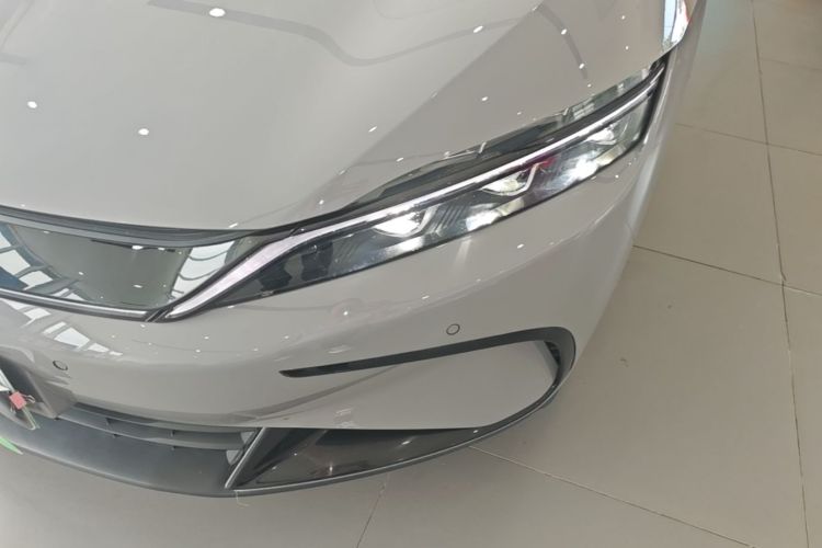 BYD Han 2025 car image #23