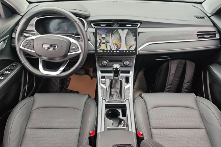 GEELY Emgrand 2021 car image #11