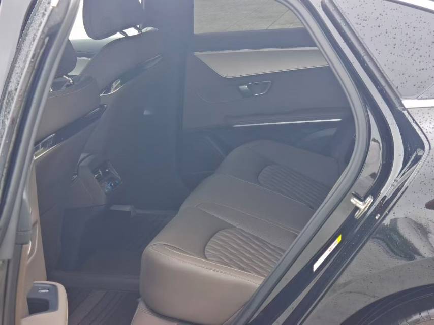 BYD Han 2025 immagine di auto #5
