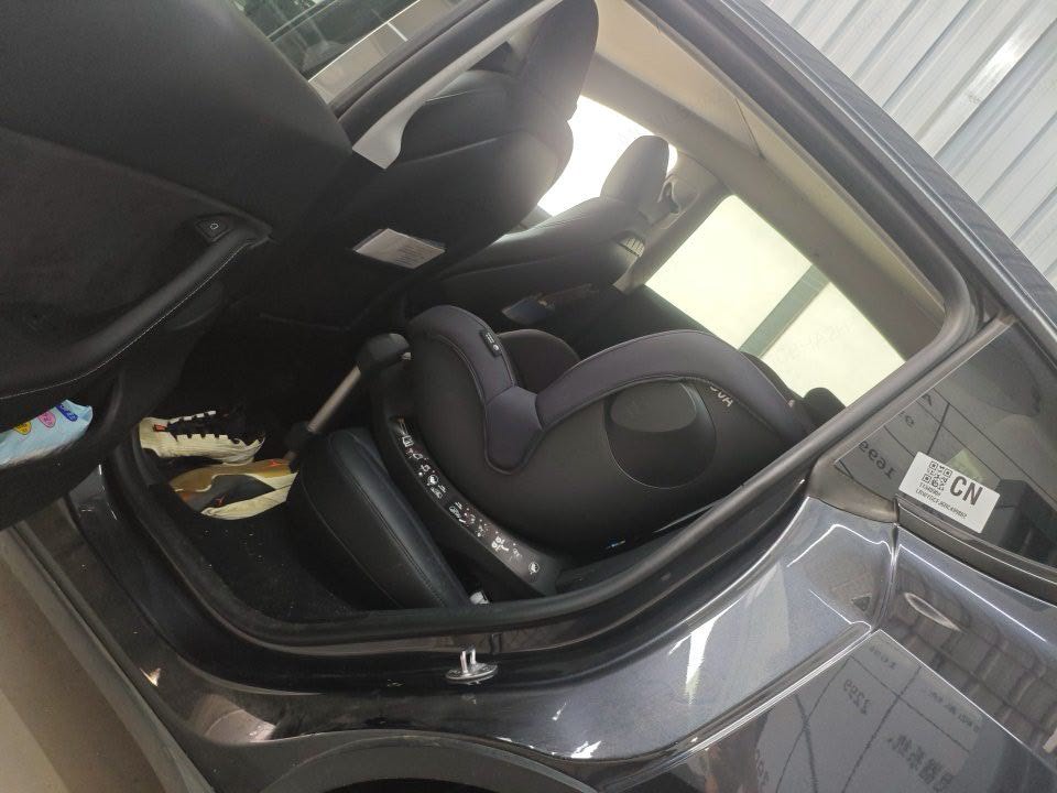 Tesla Model Y 2024 car image #5