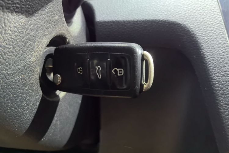 Volkswagen Santana 2021 immagine di auto #9