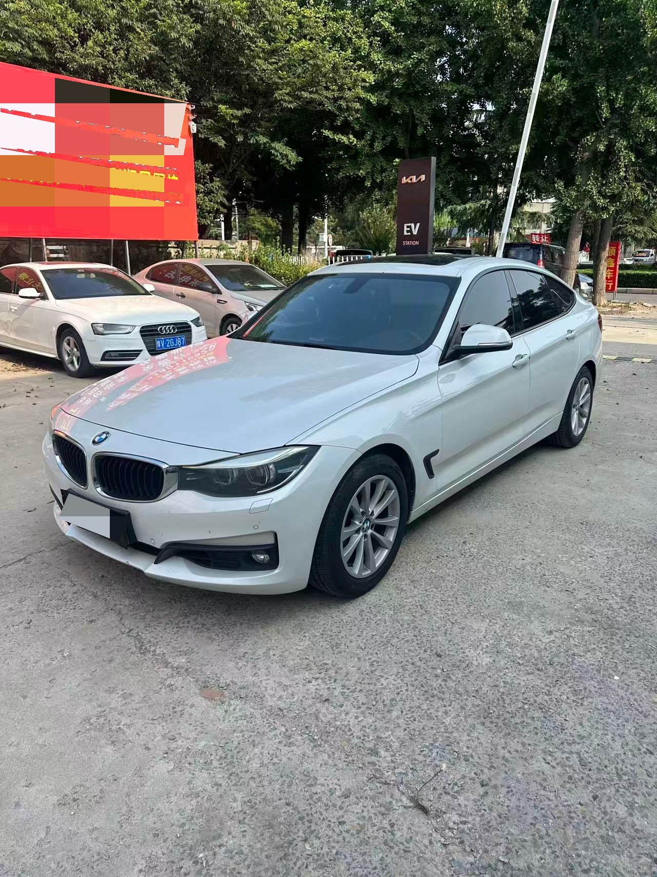 BMW 3 Series GT 2017 car image 