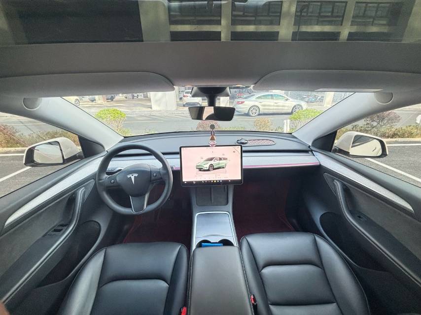 Tesla Model Y 2024 car image #5