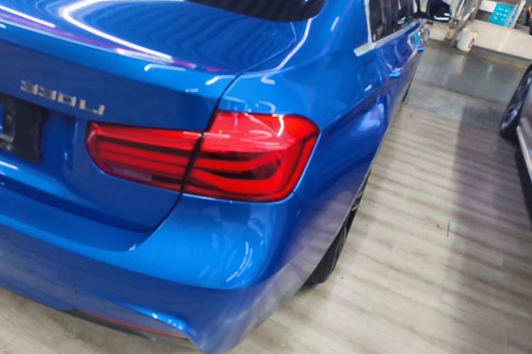 BMW 3 Series 2019 car image #8