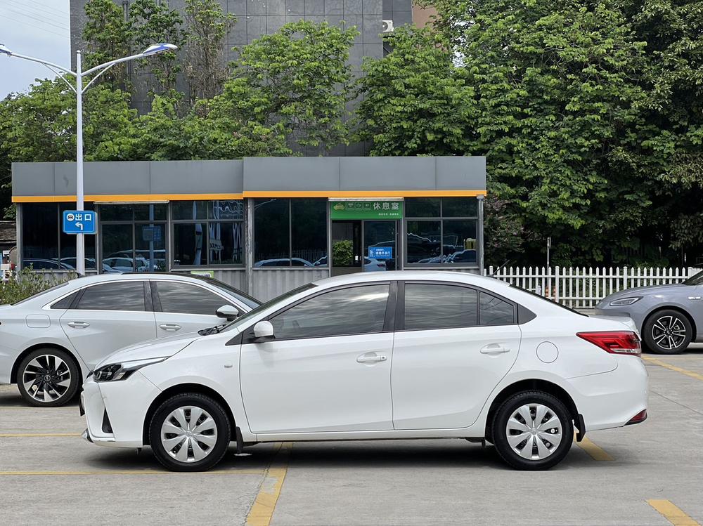Toyota Yaris L Zhixiang 2017 image de voiture #3