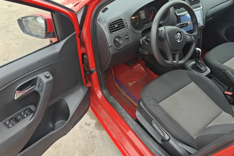 Volkswagen Polo 2019 #16 Volkswagen Polo 2019 car image #16