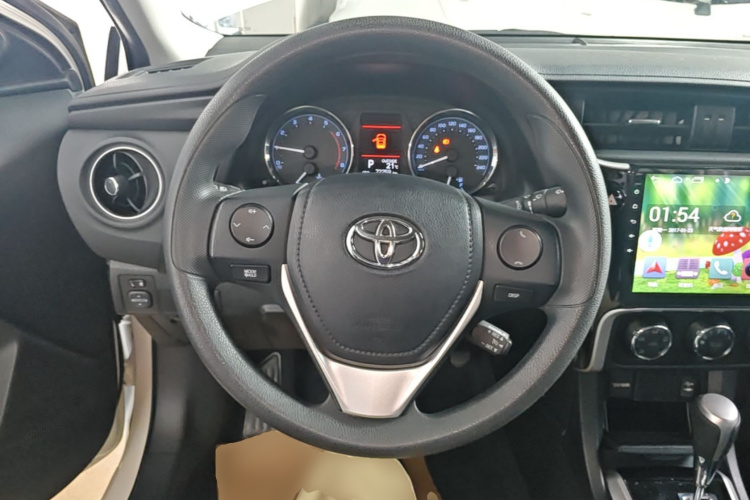 Toyota Corolla 2018 #11 Toyota Corolla 2018 car image #11