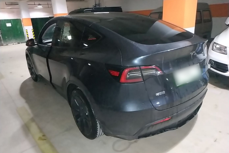 Tesla Model Y 2024 #5 Tesla Model Y 2024 car image #5