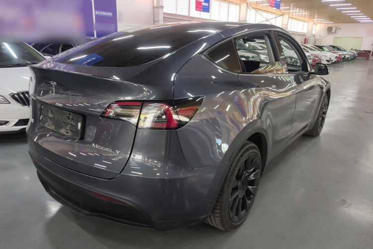 Tesla Model Y 2021 #7 Tesla Model Y 2021 car image #7