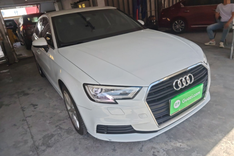 Audi A3 2018 car image #4