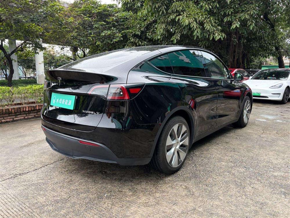 Tesla Model Y 2022 #7 Tesla Model Y 2022 car image #7
