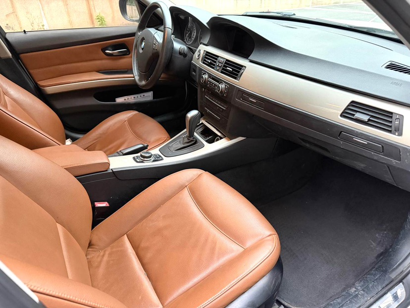 BMW 3 Series 2011 #9 BMW 3 Series 2011 car image #9