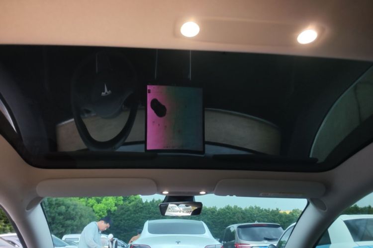 Tesla Model 3 2020 car image #18