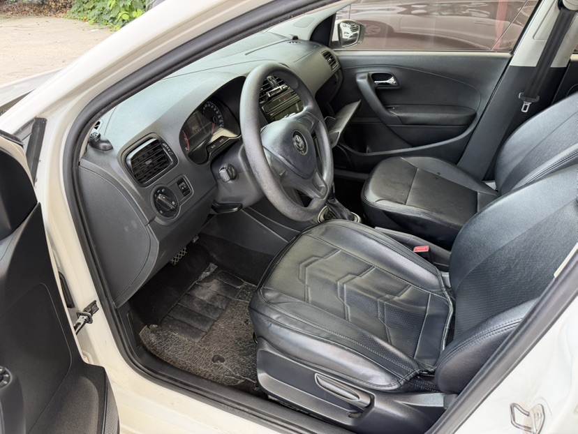 Volkswagen Polo 2018 car image #3