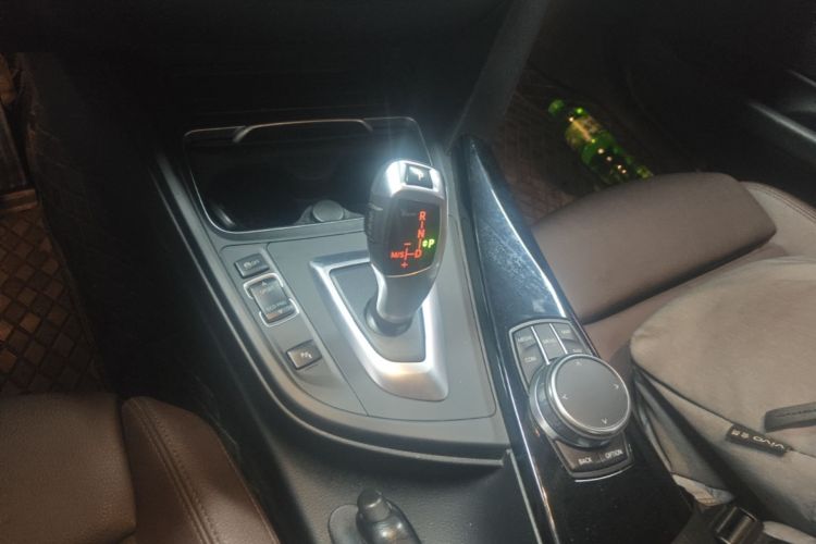 BMW 3 Series 2019 #18 BMW 3 Series 2019 car image #18
