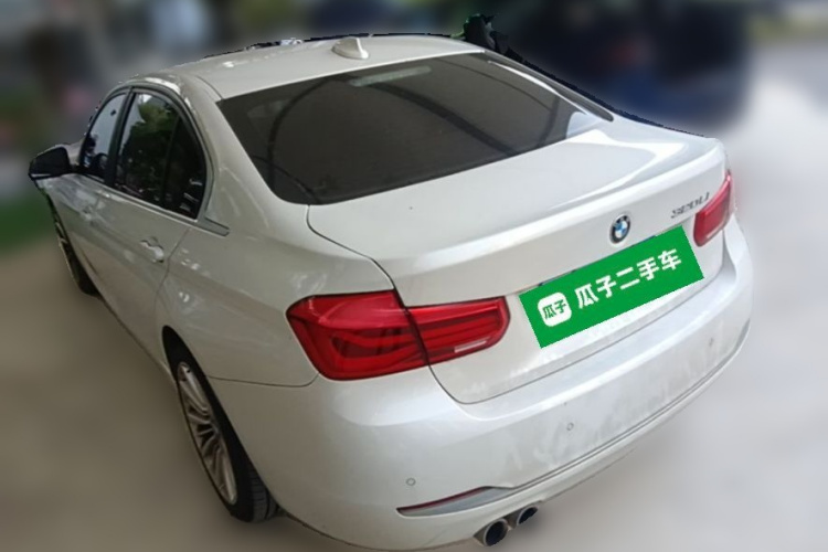 BMW 3 Series 2018 #5 BMW 3 Series 2018 car image #5