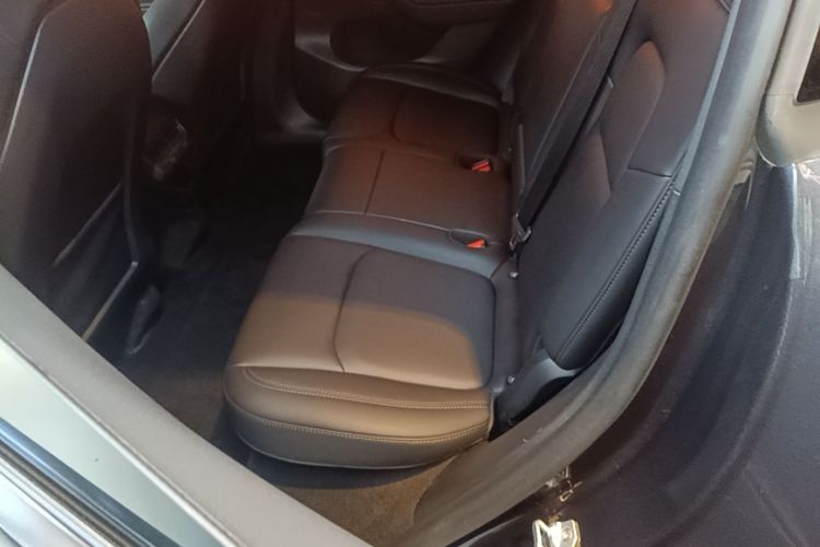 Tesla Model Y 2024 #17 Tesla Model Y 2024 immagine di auto #17