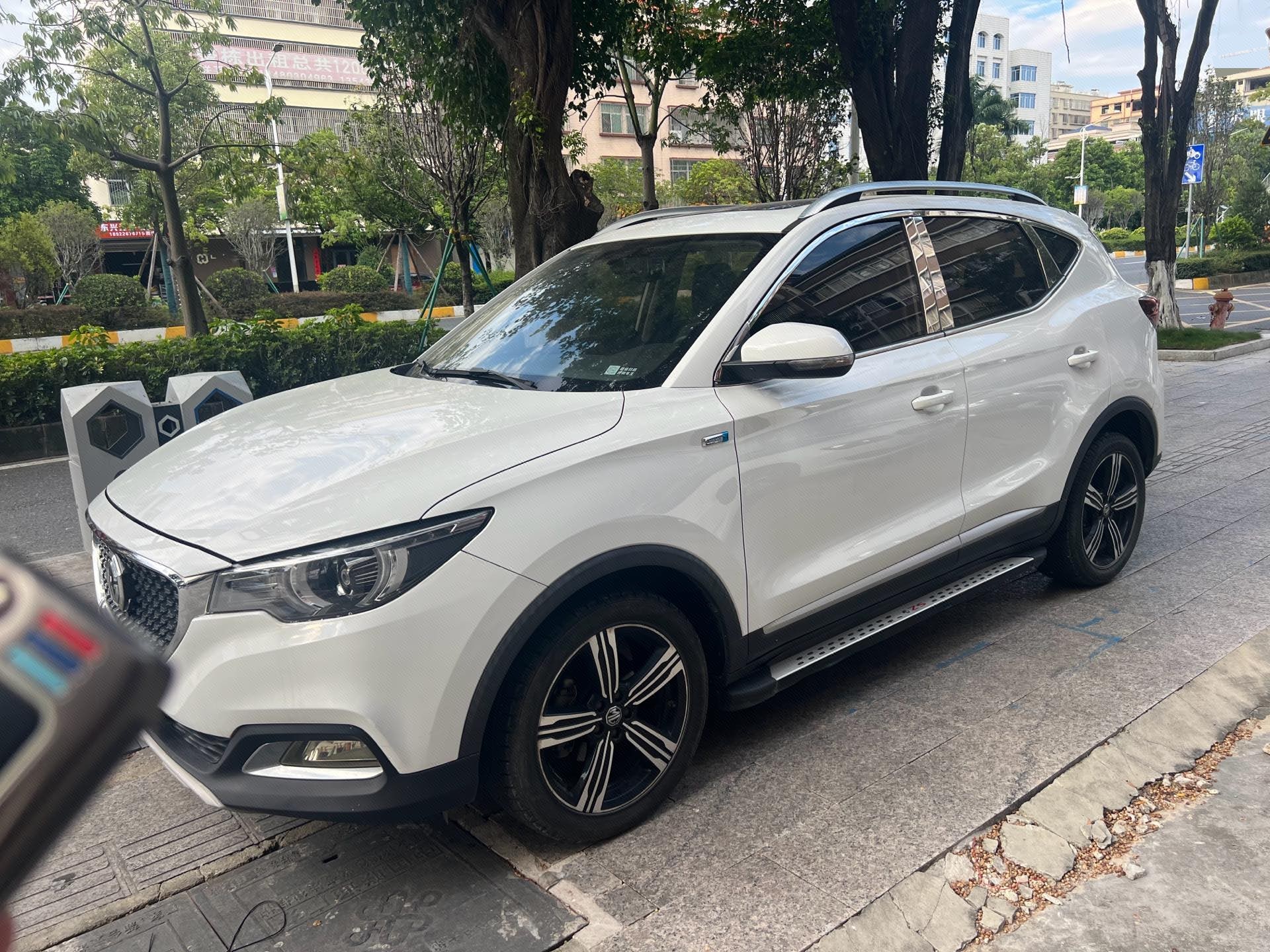 MG ZS 2018 MG ZS 2018 car image